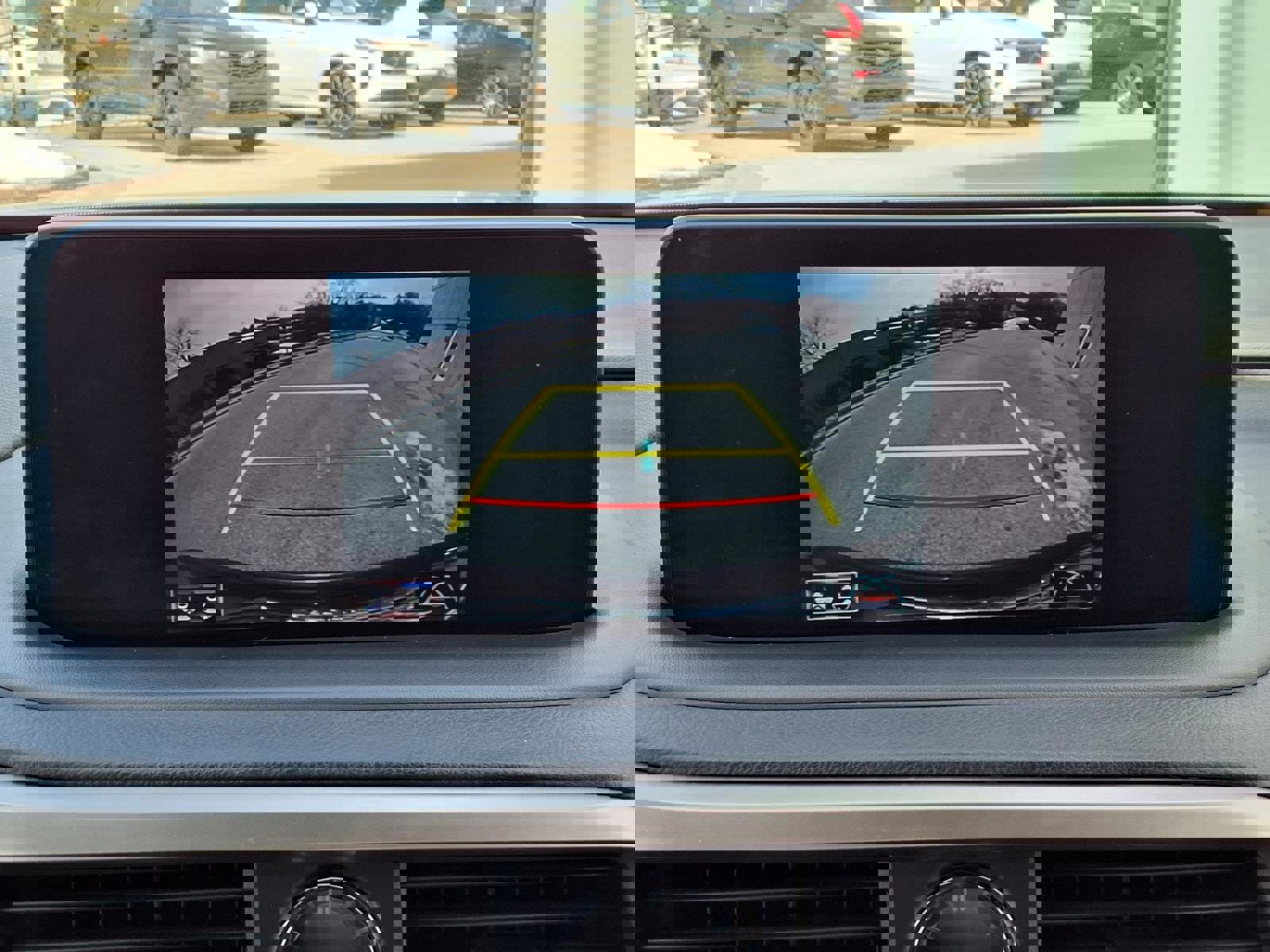 Used 2020 Lexus RX 350L Premium w/ Premium Package image 19