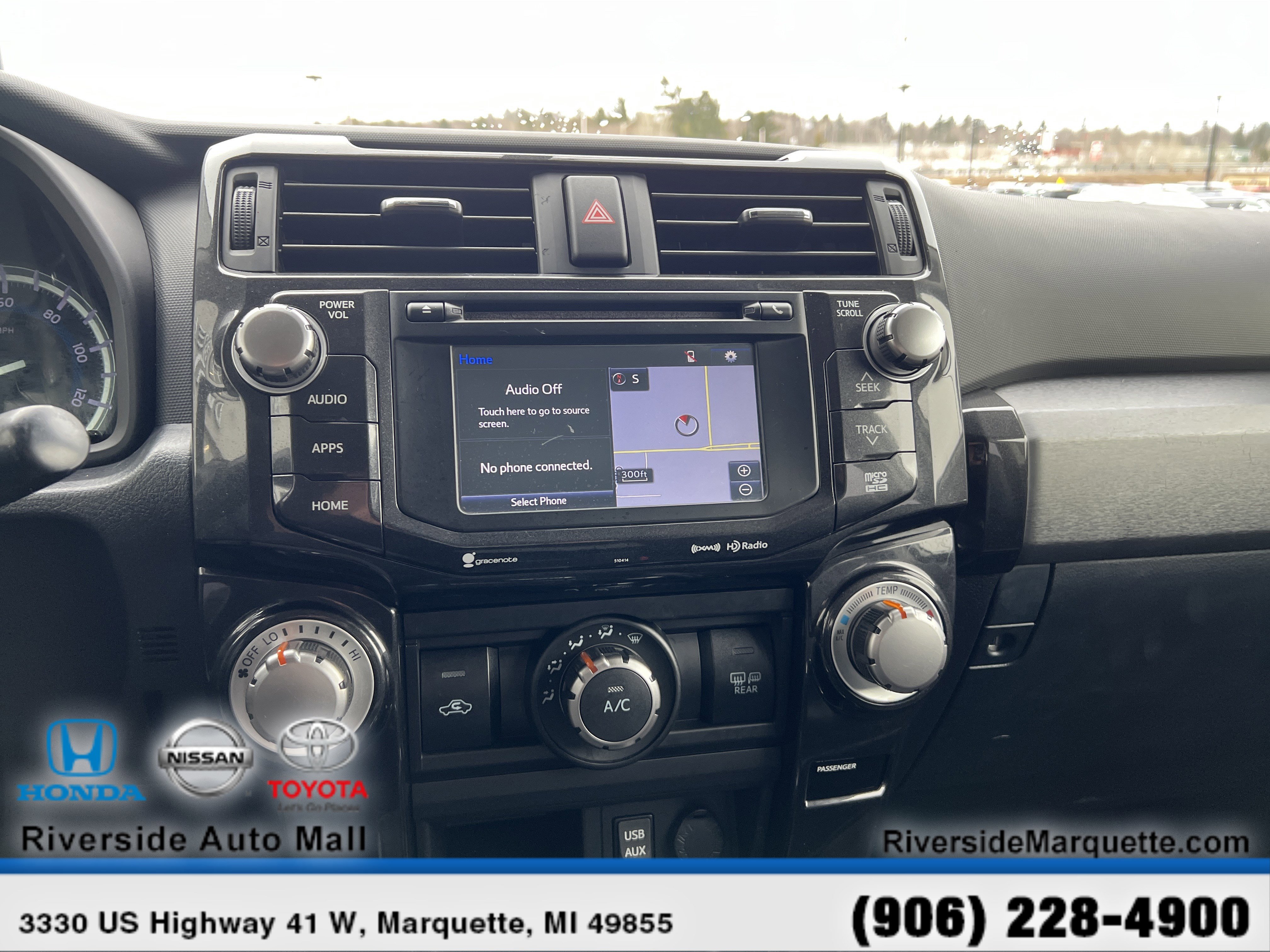 Used 2018 Toyota 4Runner TRD Off-Road Premium w/ Convenience Package AWD/4WD image 17
