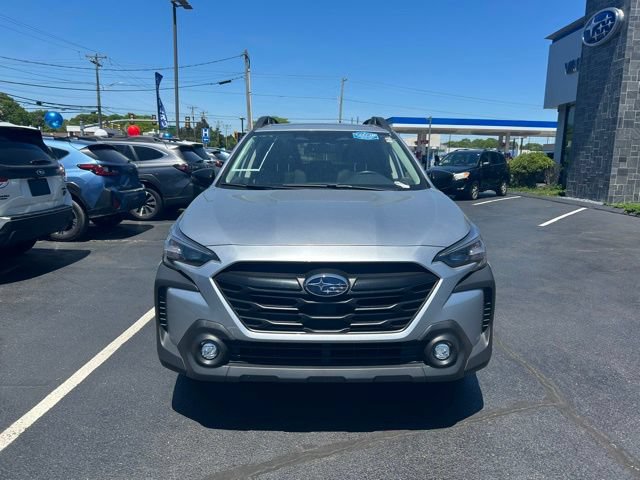 Used 2025 Subaru Outback Onyx Edition AWD/4WD image 2