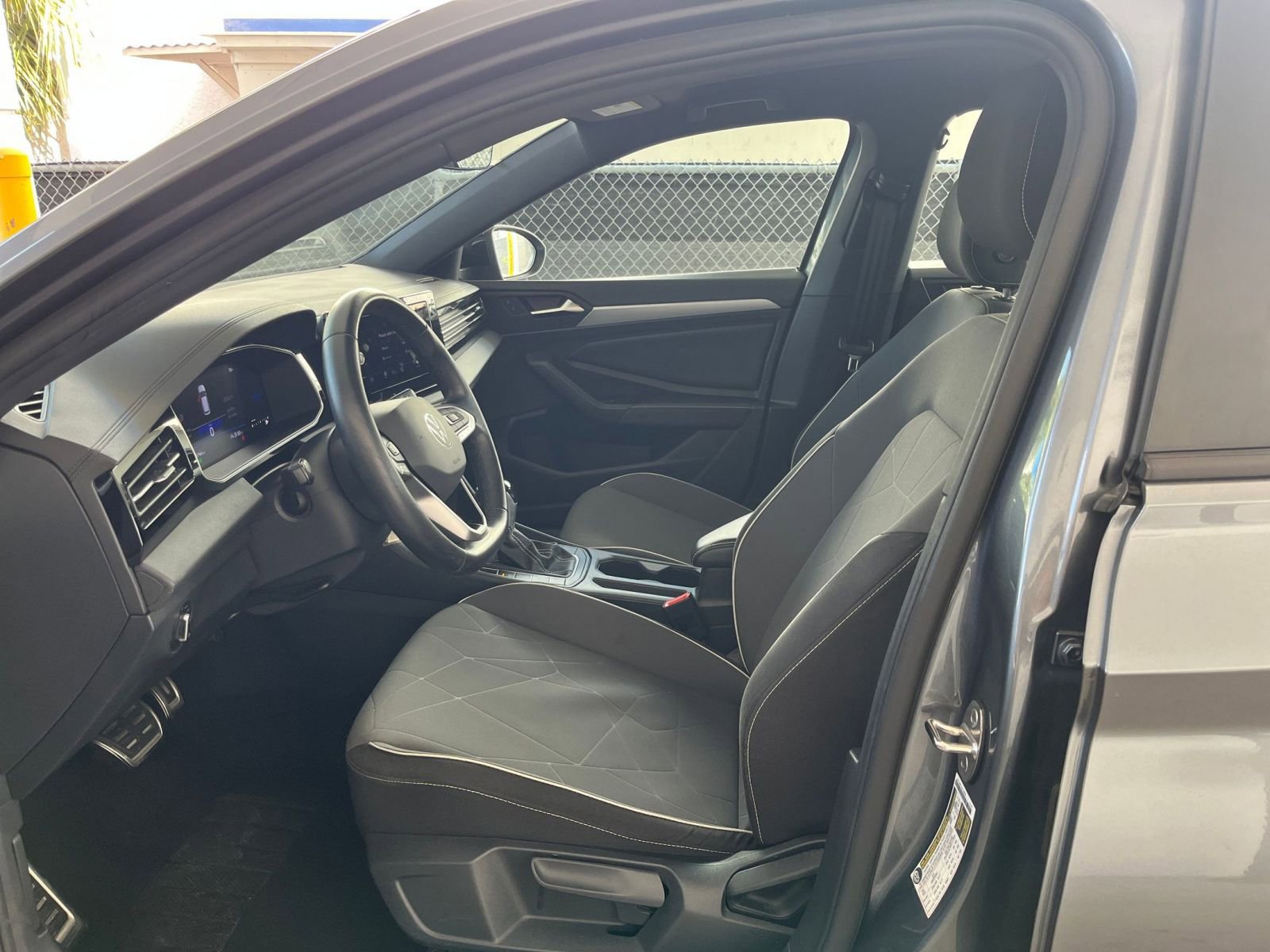 Used 2025 Volkswagen Jetta Sport image 27