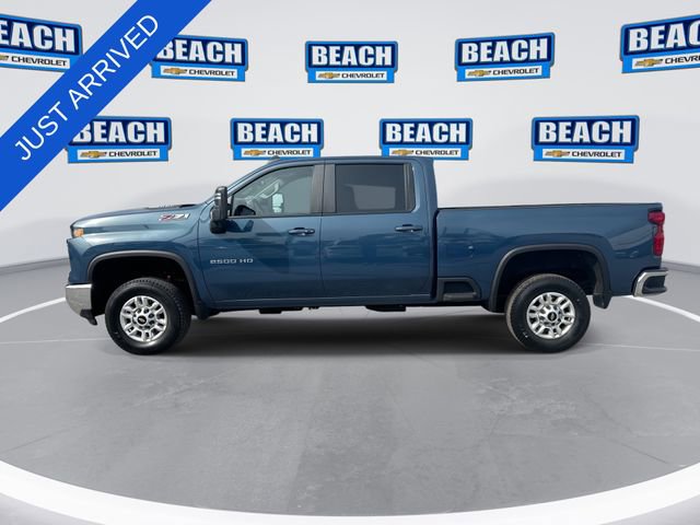 Used 2025 Chevrolet Silverado 2500 LT w/ Convenience Package AWD/4WD image 5