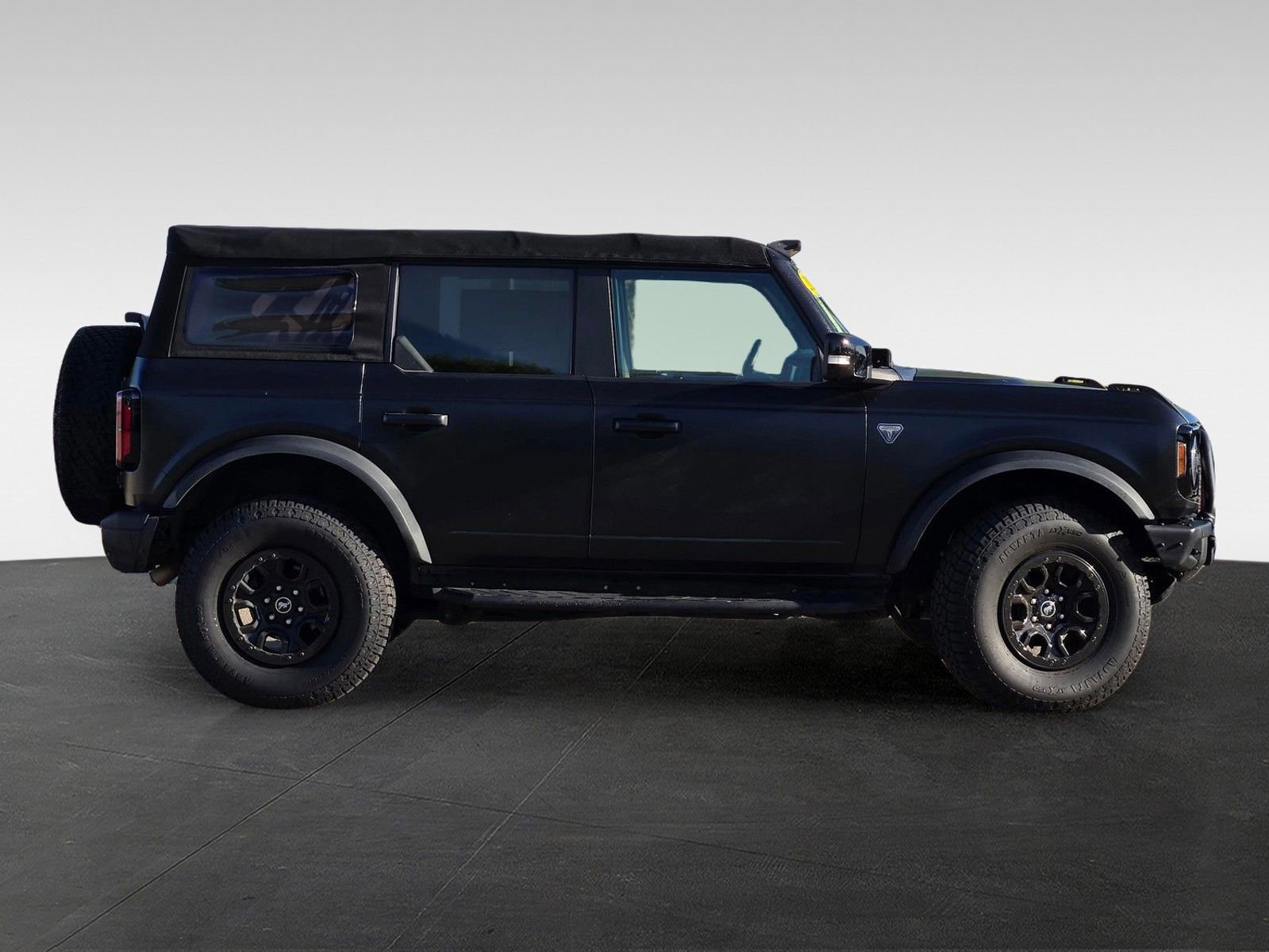 Used 2021 Ford Bronco First Edition AWD/4WD image 3