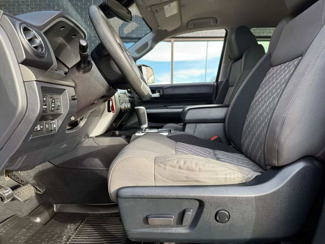 Used 2018 Toyota Tundra SR5 w/ SR5 Upgrade Package image 25