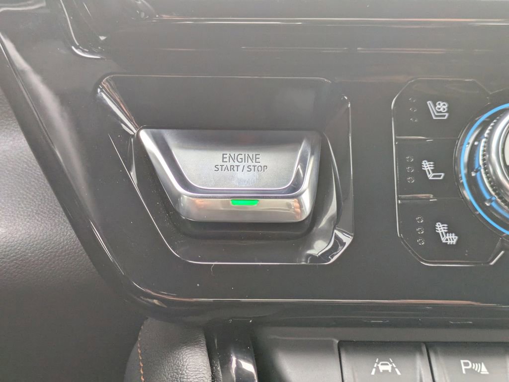 Used 2024 GMC Sierra 1500 AT4 w/ AT4 Premium Package image 32