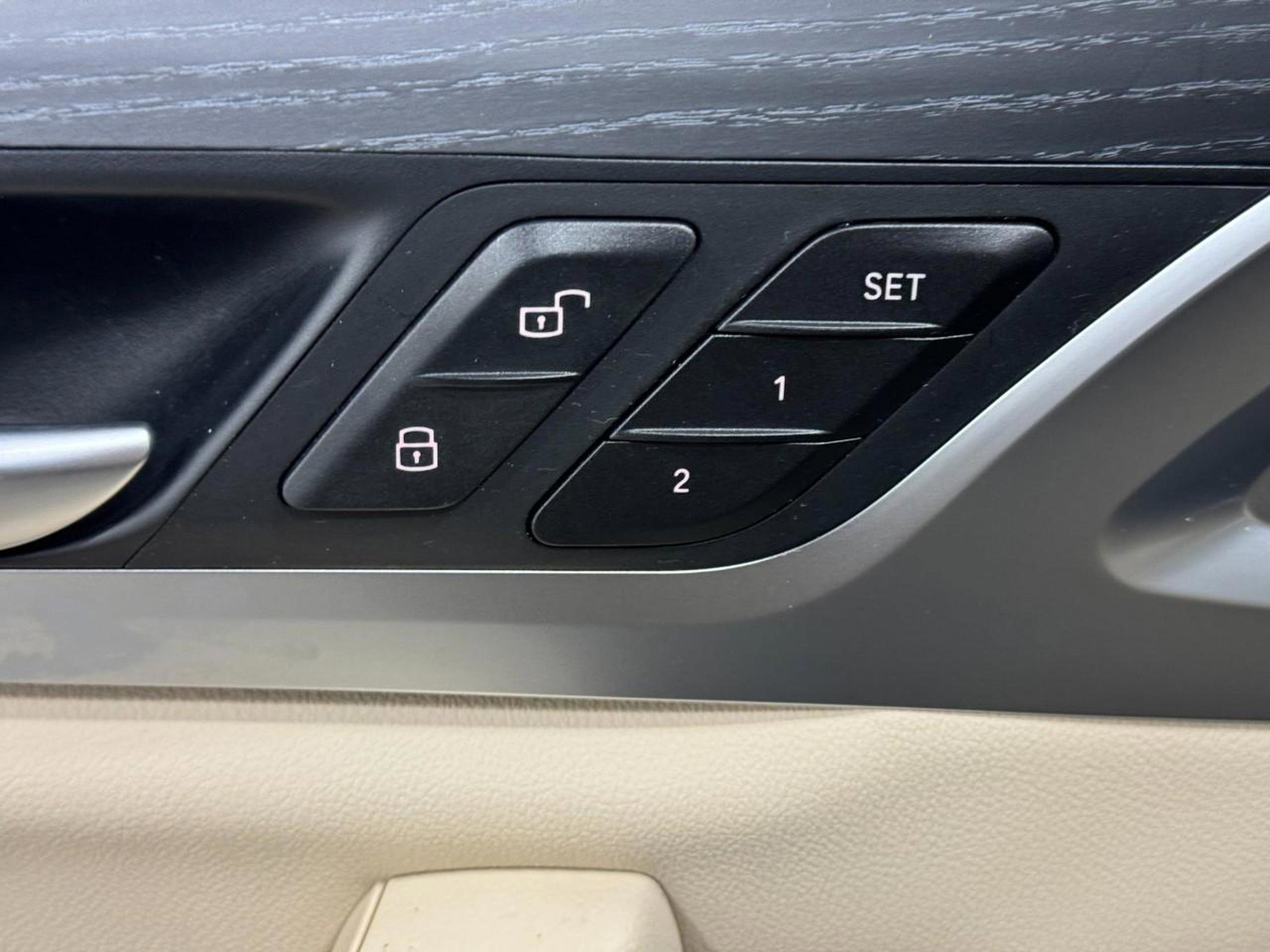 Used 2024 BMW X3 xDrive30i w/ Premium Package image 21