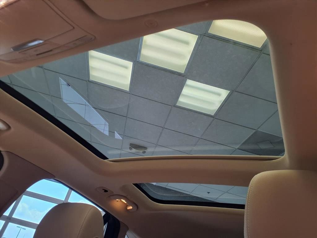 Used 2021 Mercedes-Benz GLC 300 4MATIC image 22