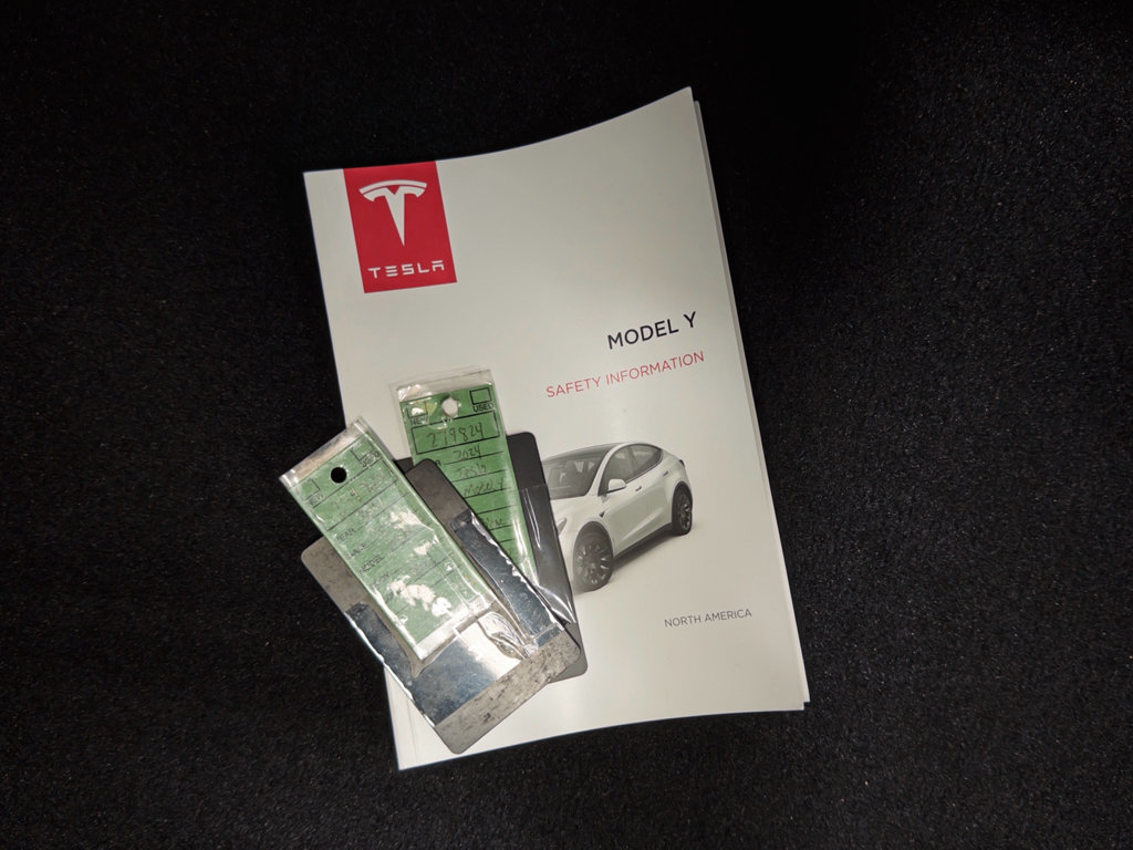Used 2024 Tesla Model Y Long Range AWD/4WD image 20
