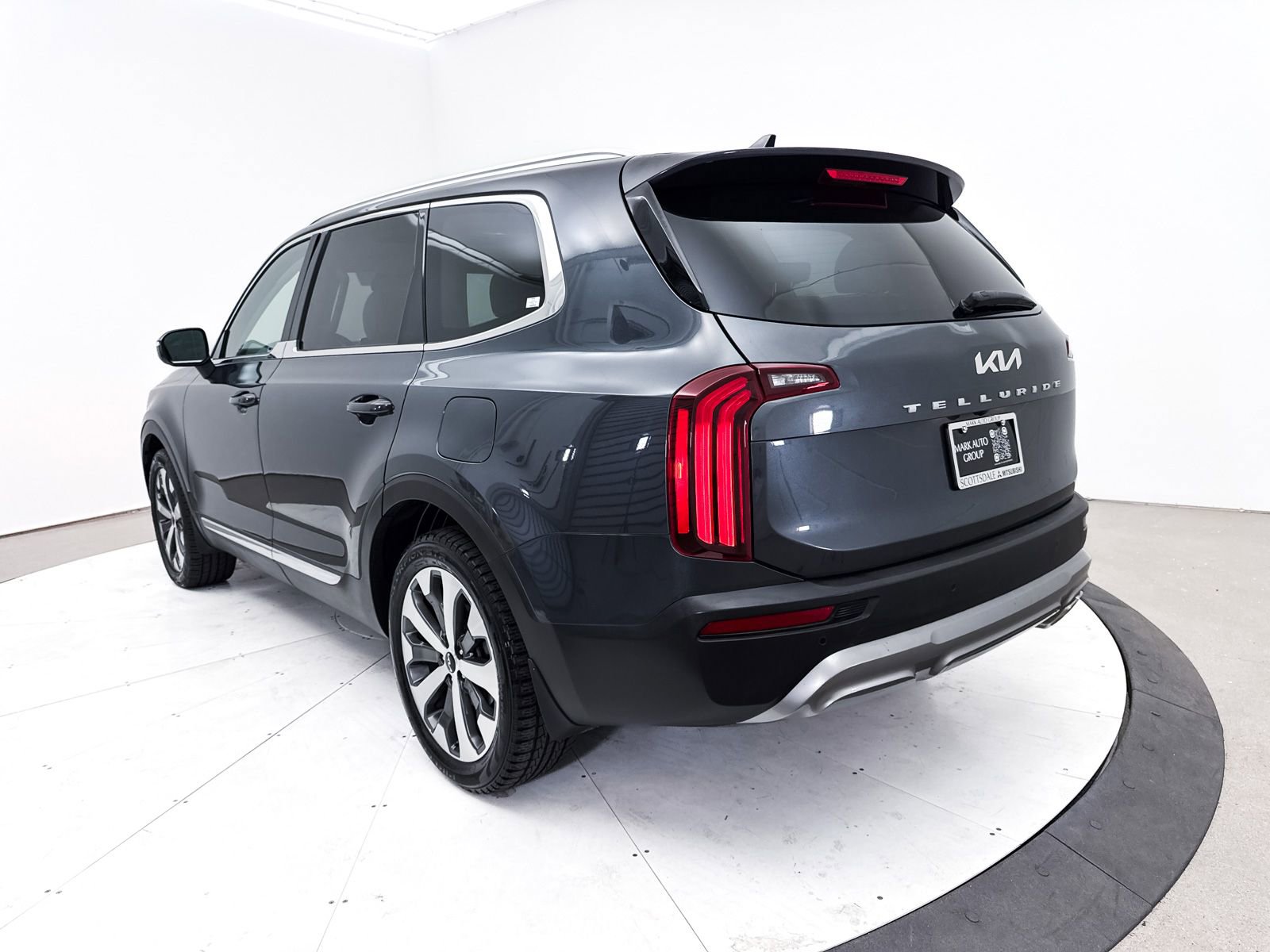 Used 2022 Kia Telluride EX w/ EX Premium Package image 17