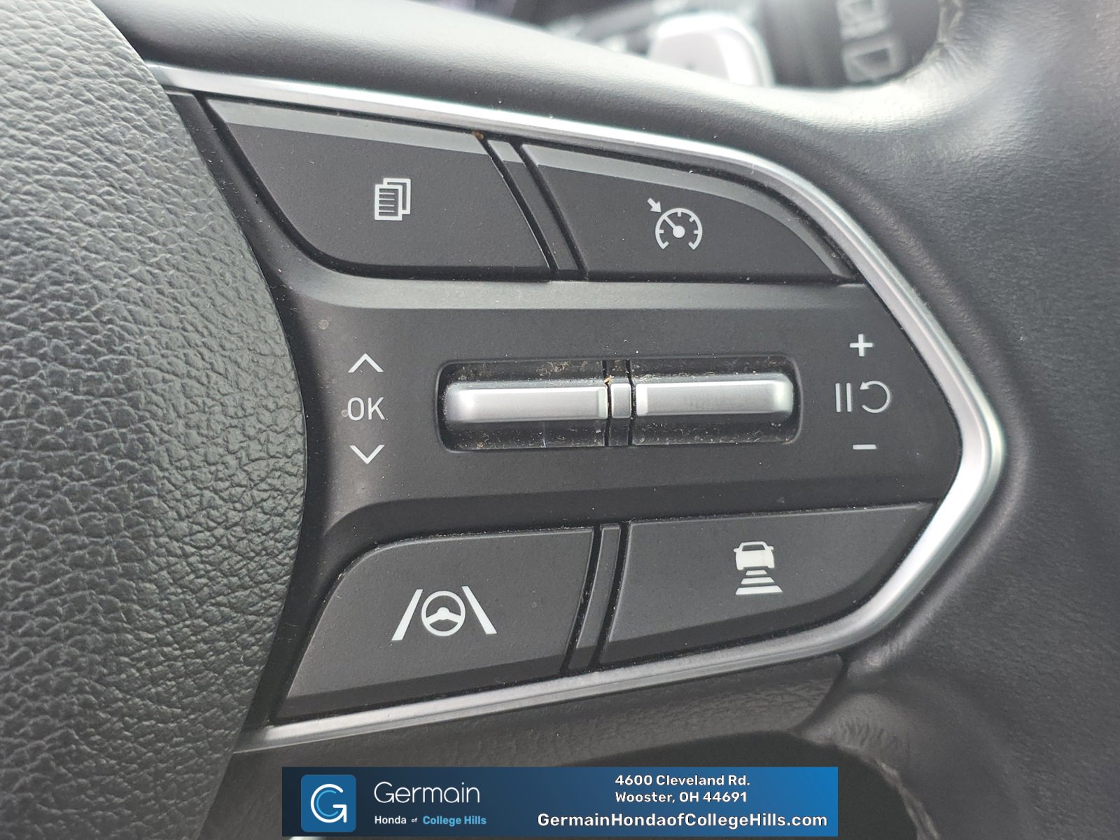 Used 2023 Hyundai Santa Fe SEL image 11