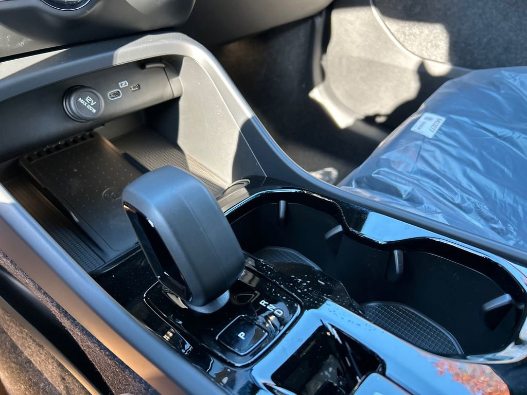 New 2026 Volvo XC40 B5 Ultra w/ Climate Package AWD/4WD image 19