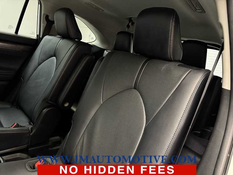Used 2021 Toyota Highlander Limited AWD/4WD image 16