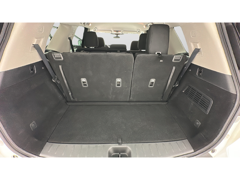 Used 2024 Nissan Pathfinder SV AWD/4WD image 21
