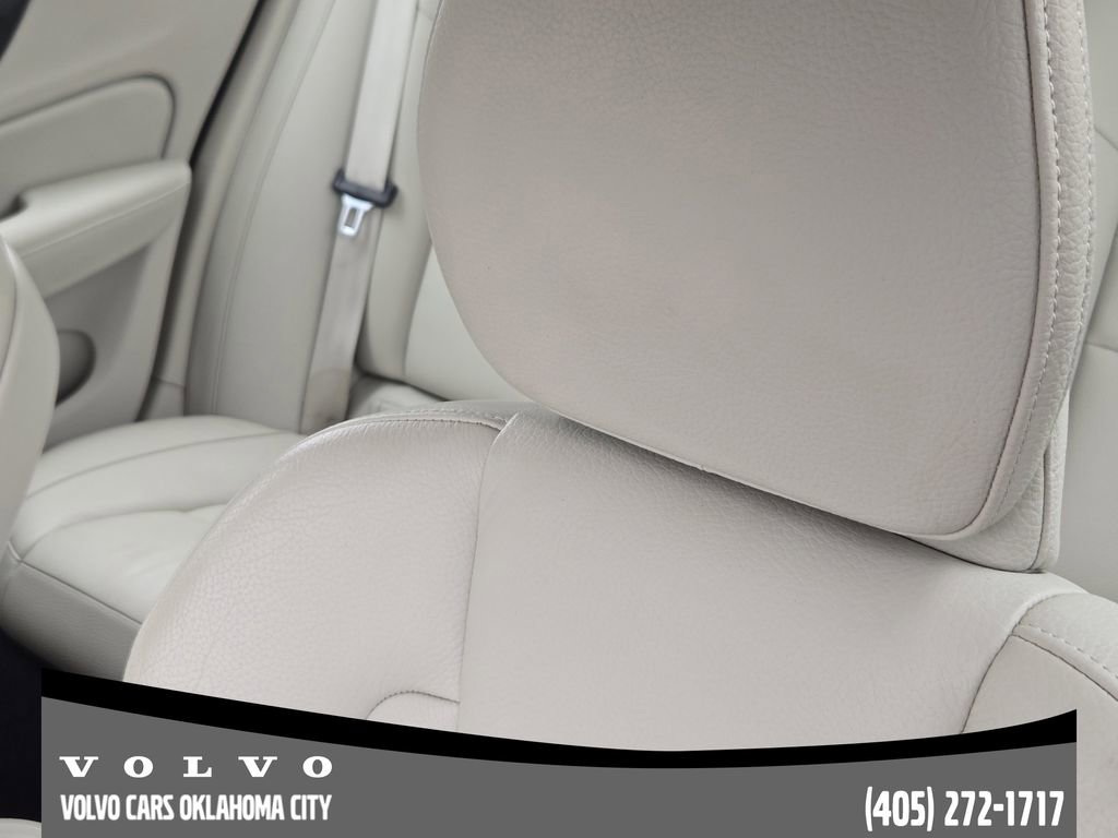 Used 2021 Volvo S60 T5 Momentum AWD/4WD image 14