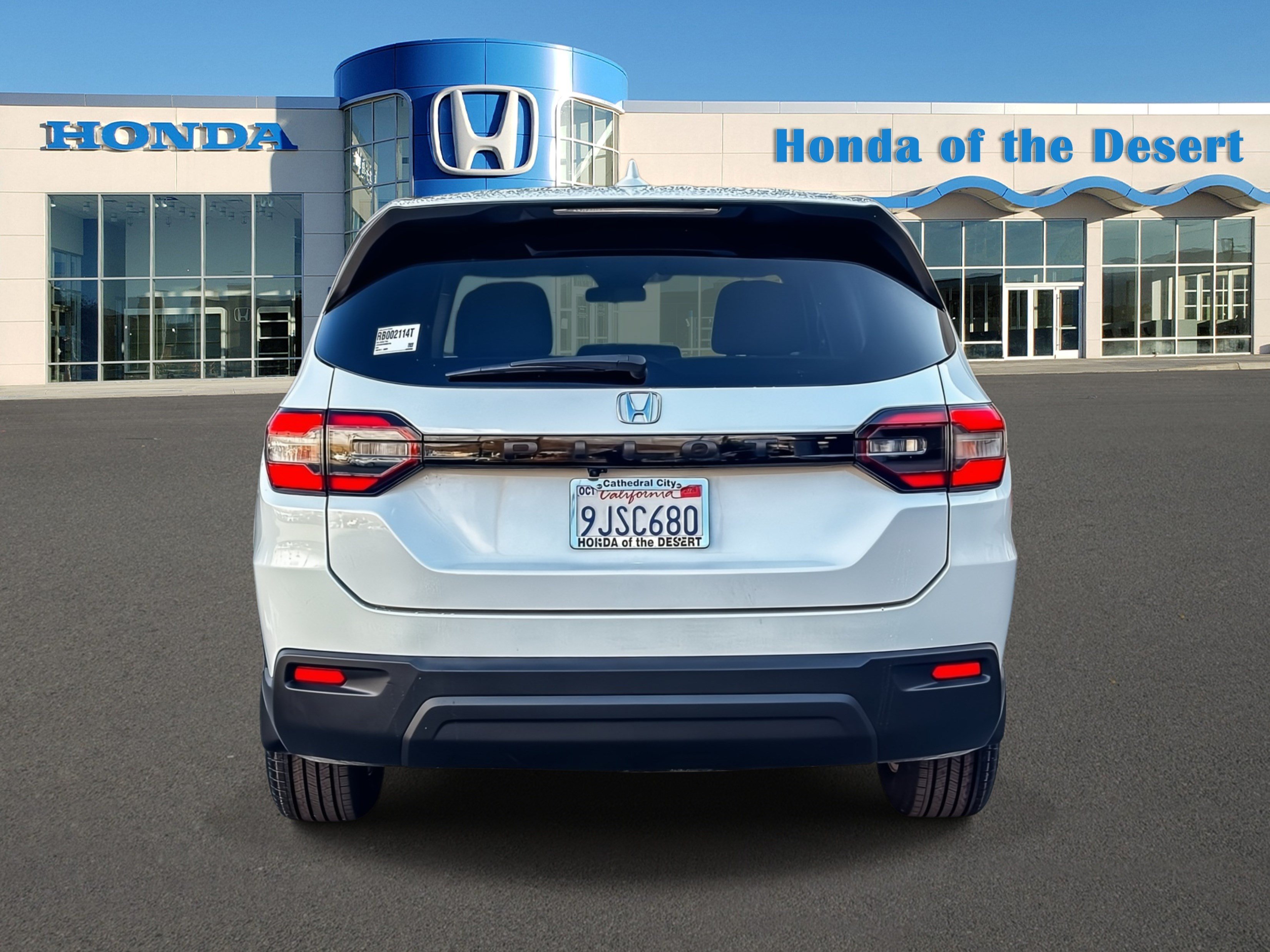 Used 2024 Honda Pilot LX image 6