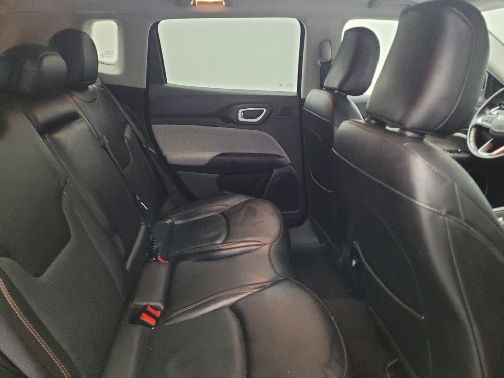 Used 2022 Jeep Compass Latitude w/ Sun and Sound Group AWD/4WD image 19