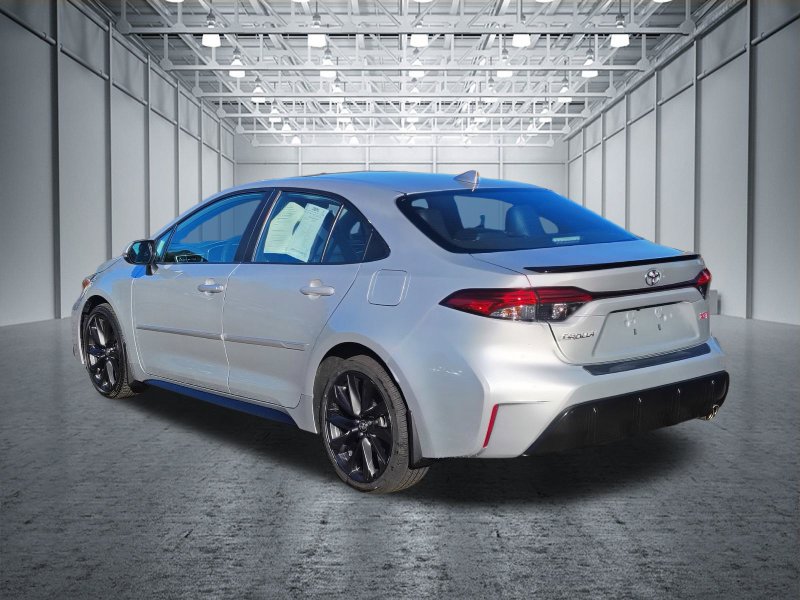 Used 2024 Toyota Corolla XSE FWD image 13