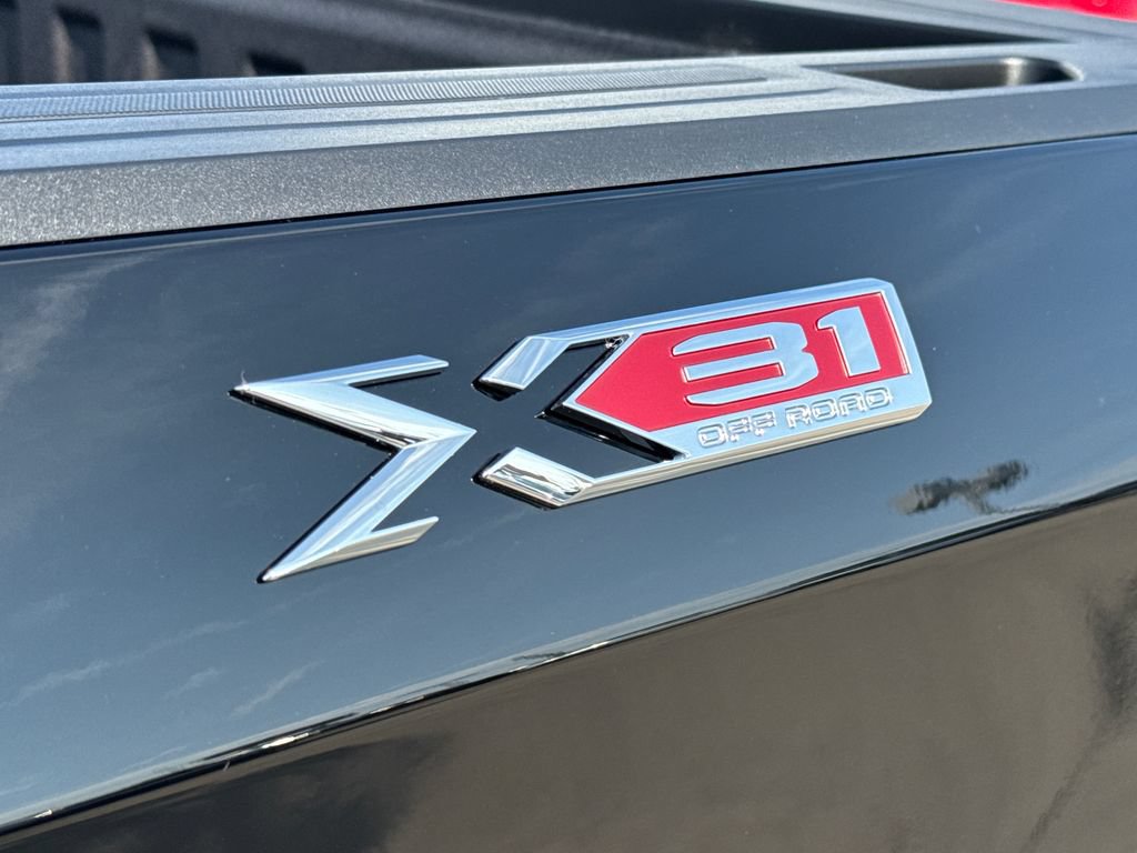 New 2026 GMC Sierra 1500 Pro w/ Graphite Edition AWD/4WD image 15