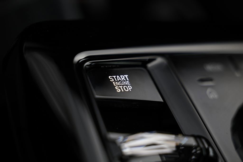 New 2026 BMW 550e xDrive w/ Executive Package AWD/4WD image 41