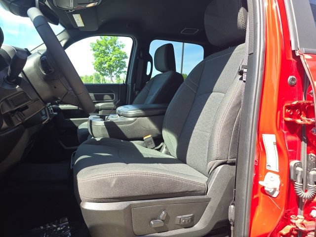 Certified 2026 RAM 2500 Big Horn AWD/4WD image 10