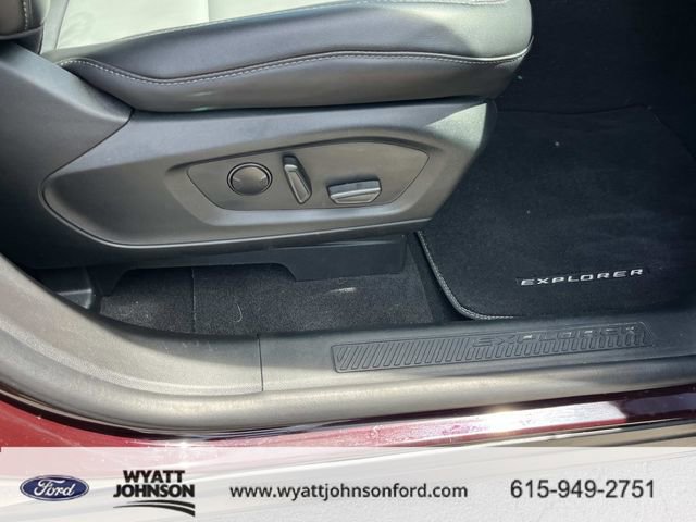 Used 2023 Ford Explorer XLT w/ Equipment Group 202A image 25