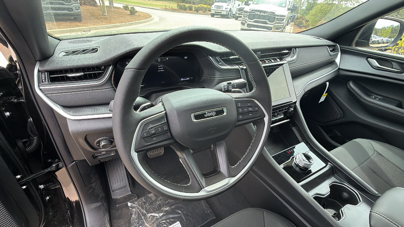 New 2026 Jeep Grand Cherokee Laredo X AWD/4WD image 21