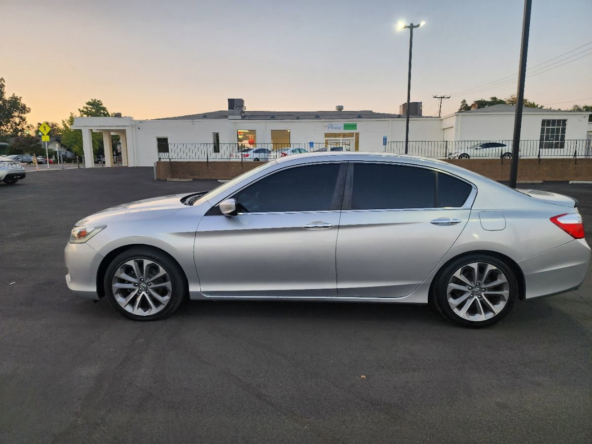 Used 2013 Honda Accord Sport image 2