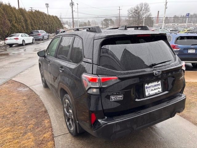 Used 2025 Subaru Forester Premium image 7