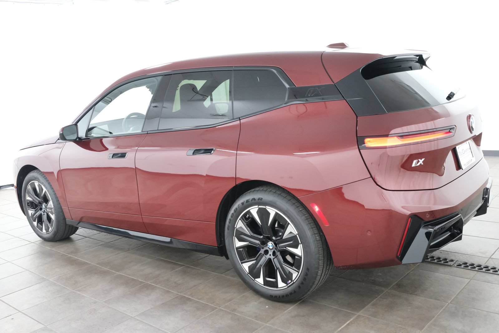 New 2026 BMW iX xDrive45 AWD/4WD image 3