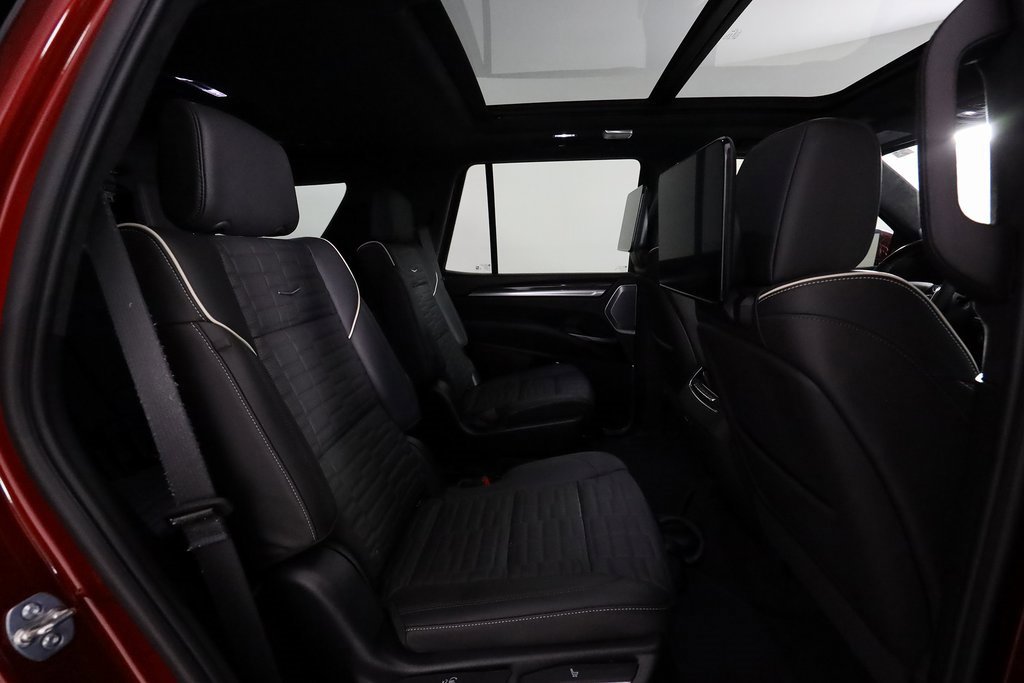 Used 2025 Cadillac Escalade V image 13