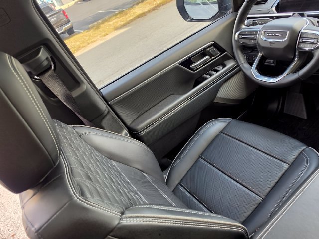 Used 2024 GMC Sierra EV Denali AWD/4WD image 46