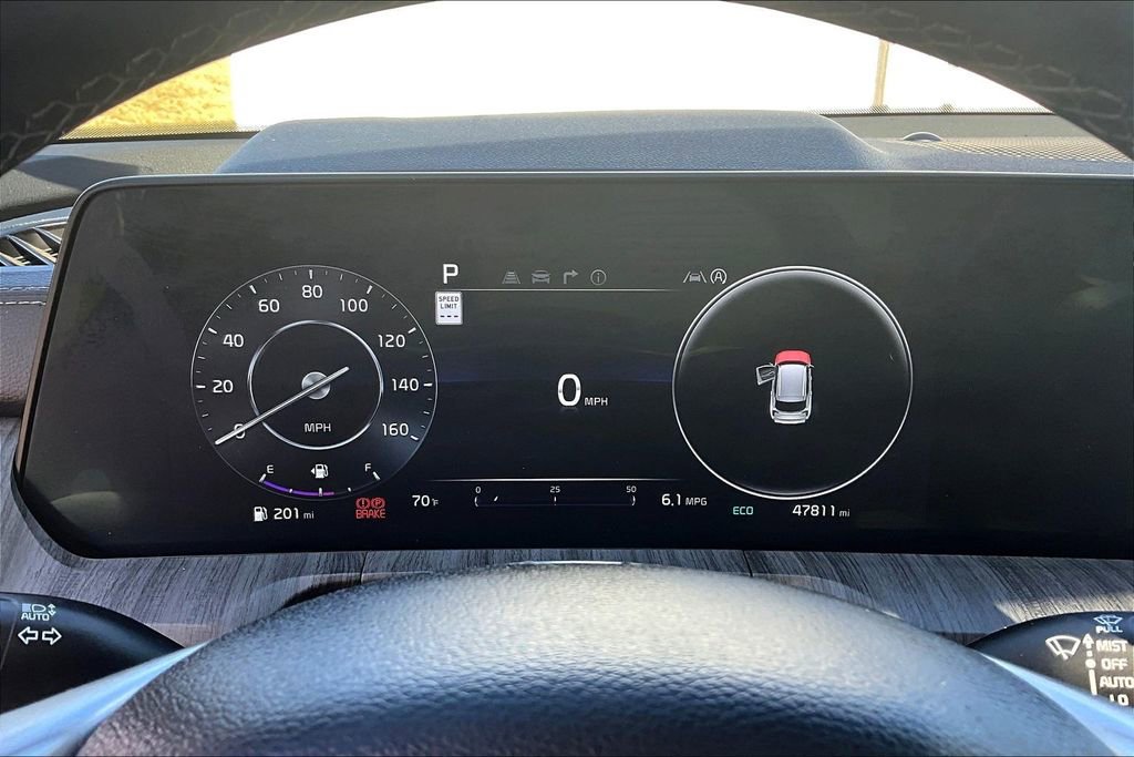 Used 2024 Kia Telluride SX Prestige w/ Towing Package AWD/4WD image 13