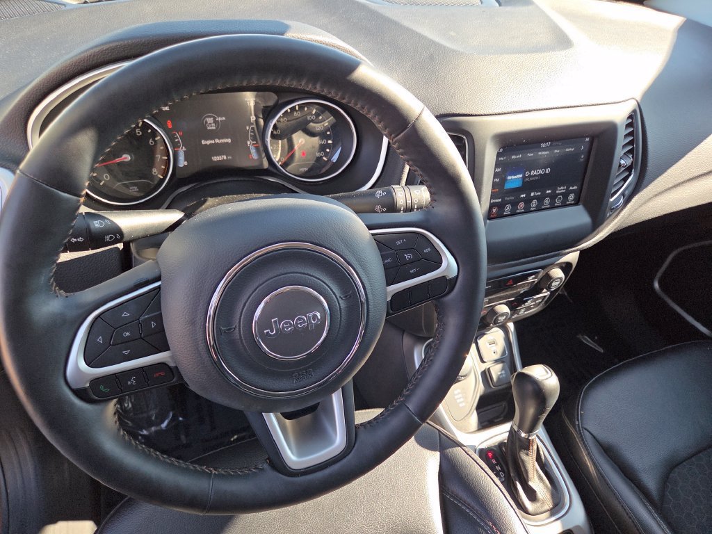 Used 2019 Jeep Compass Latitude w/ Popular Equipment Group AWD/4WD image 30
