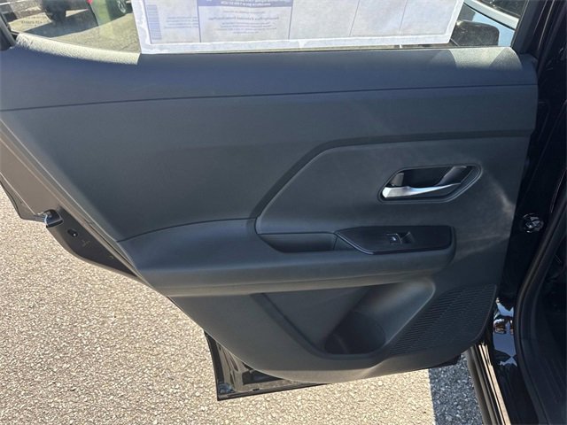 New 2026 Nissan Kicks SR w/ Cold Weather Package image 14