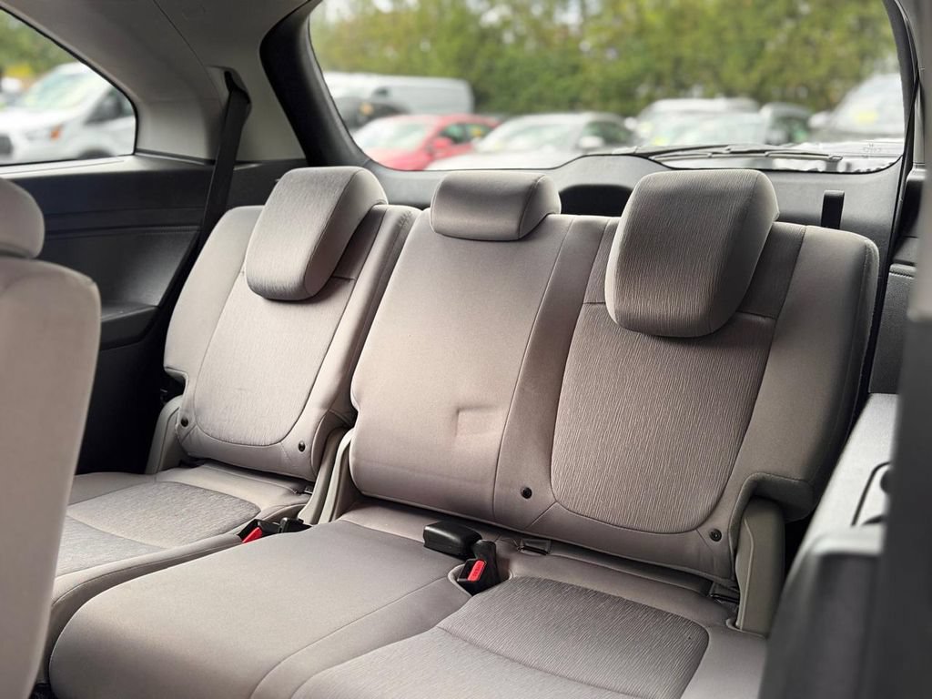 Used 2019 Honda Odyssey EX image 21