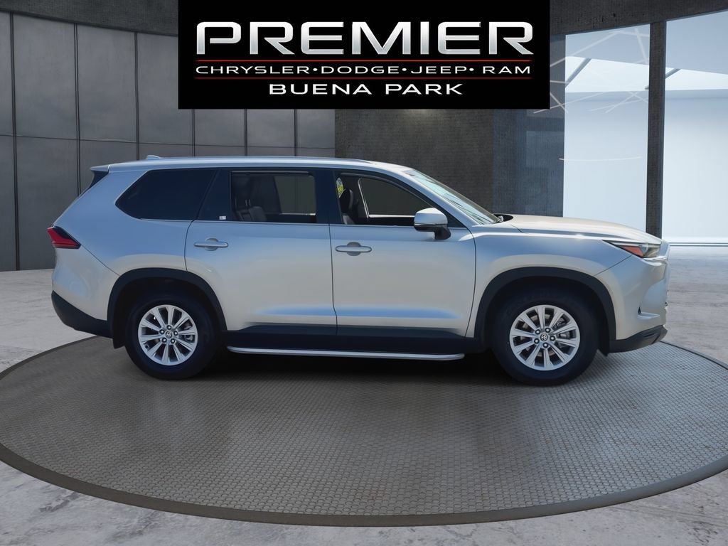 Used 2024 Toyota Grand Highlander AWD Hybrid image 9