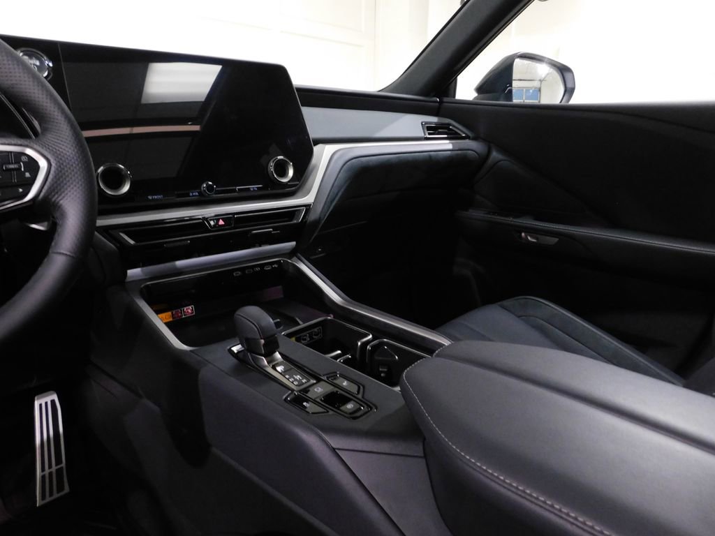 Used 2025 Lexus TX 500h AWD image 63