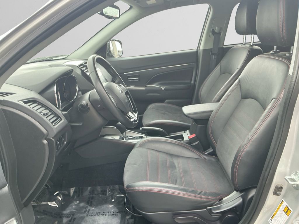 Used 2023 Mitsubishi Outlander Sport ES image 9