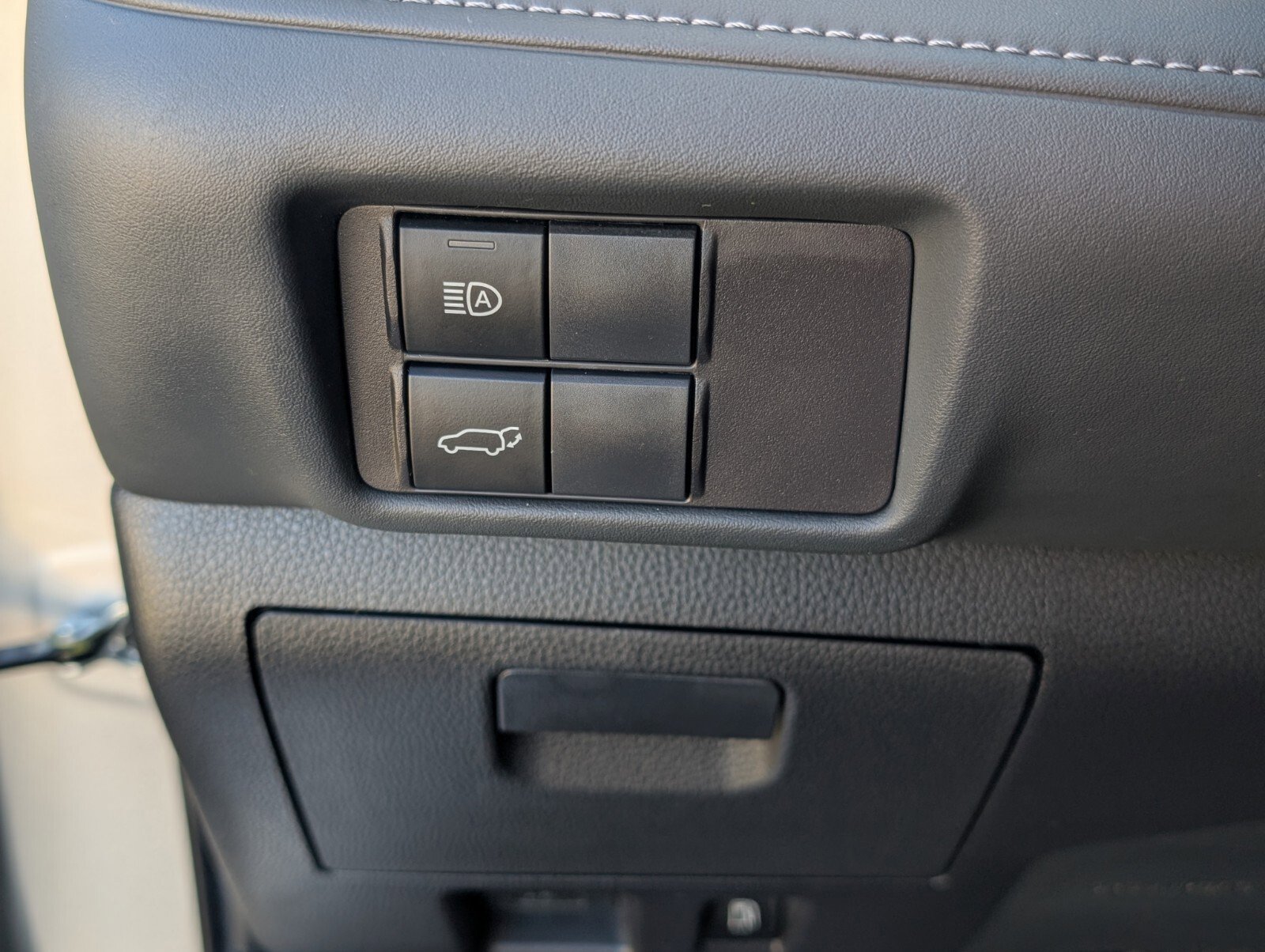 Used 2022 Toyota Highlander LE image 31