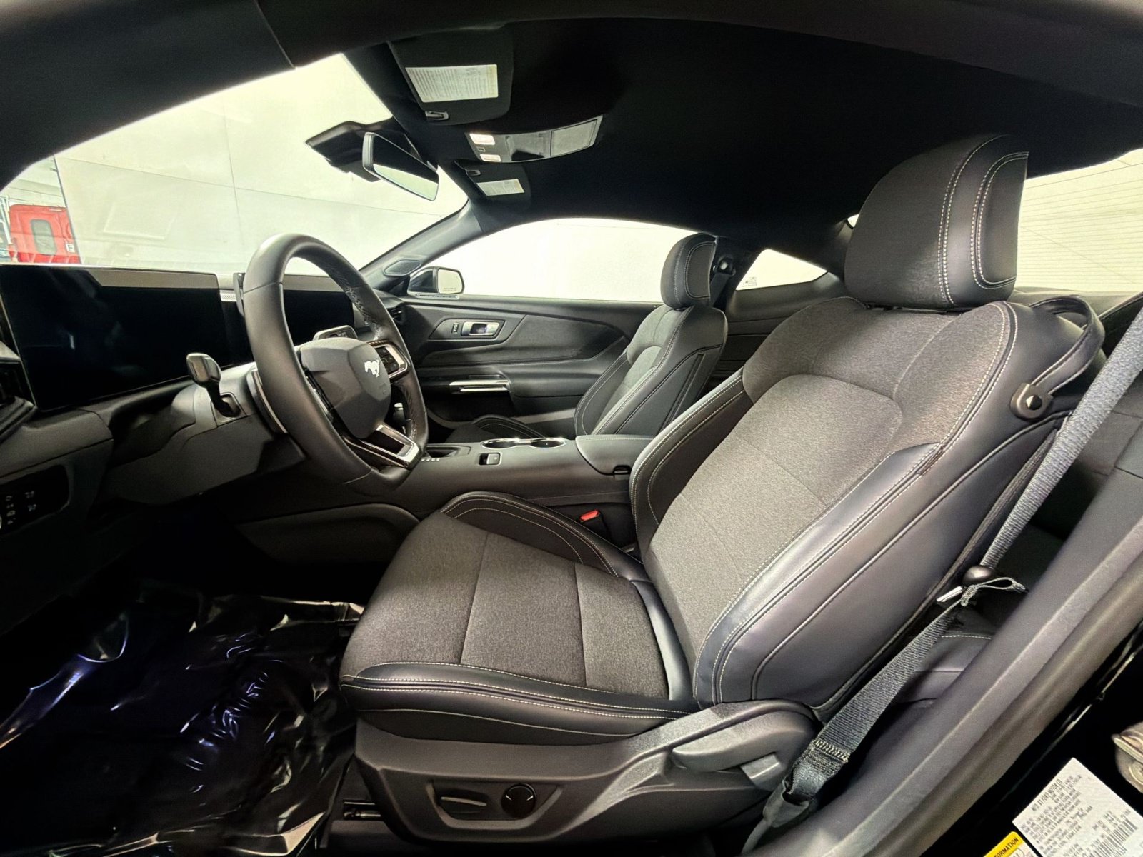 Used 2025 Ford Mustang GT RWD image 13