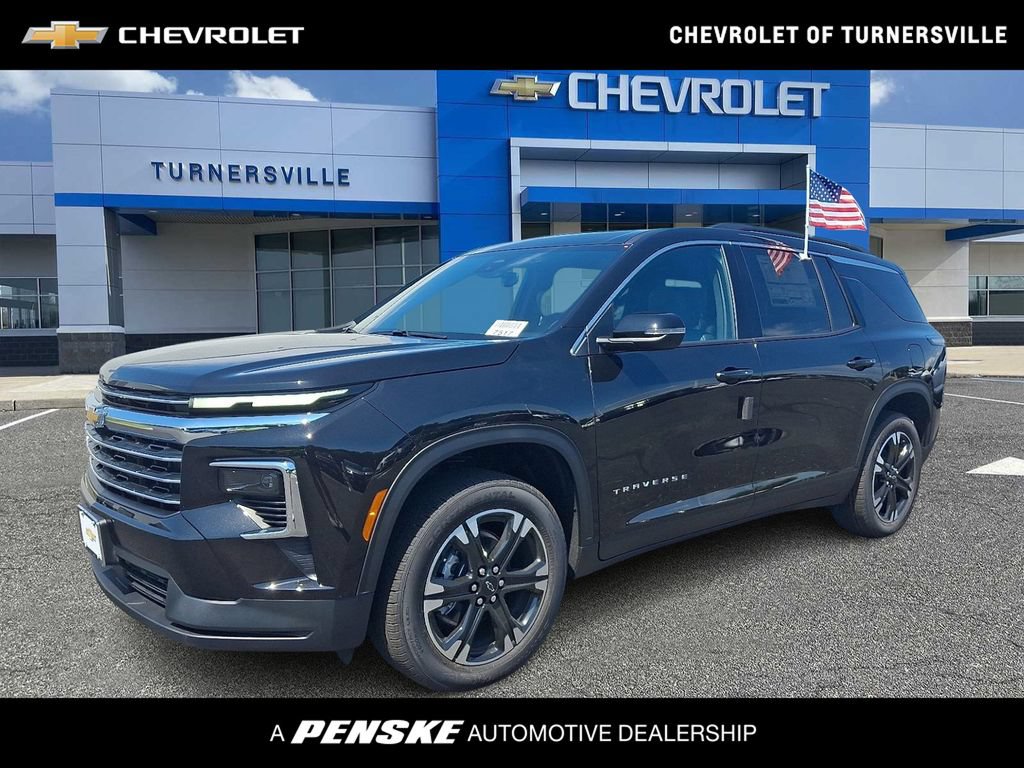 New 2027 Chevrolet Traverse LT w/ Sun and Wheel Package FWD image 1