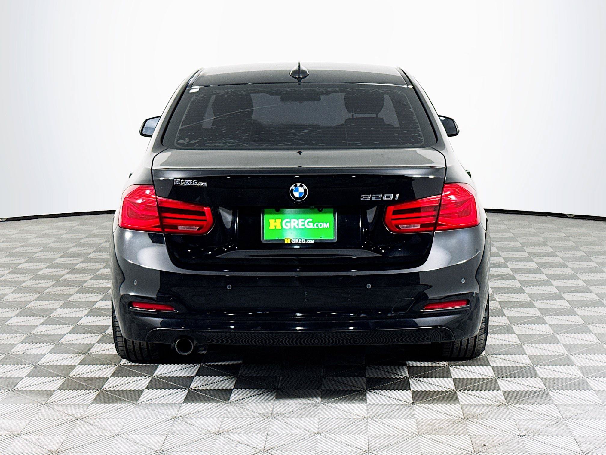 Used 2016 BMW 320i Sedan w/ Driver Assistance Package RWD image 7
