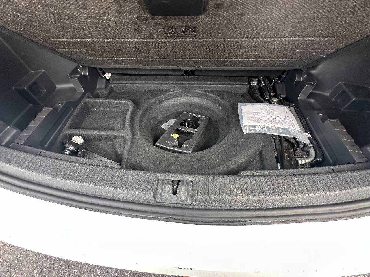 Used 2021 Volkswagen Atlas SE image 36