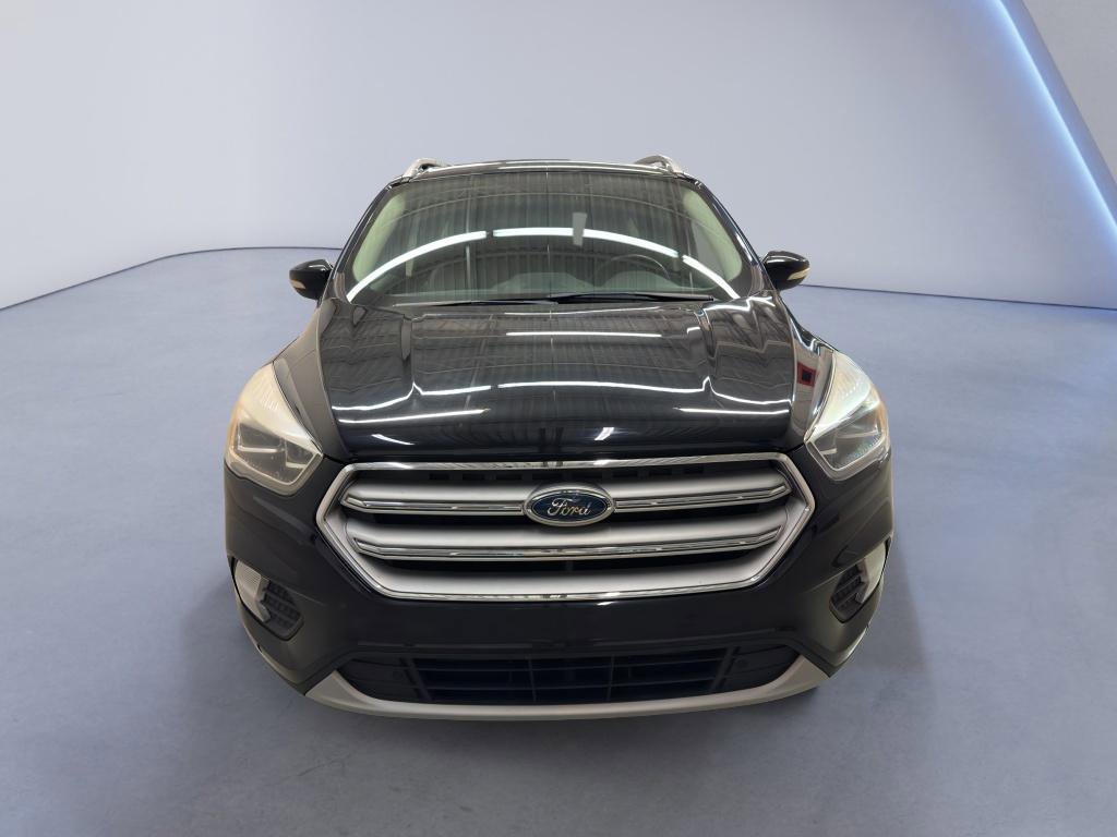 Used 2018 Ford Escape Titanium image 2