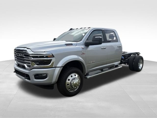 New 2026 RAM 5500 4x4 Crew Cab w/ Laramie Trim Package image 10