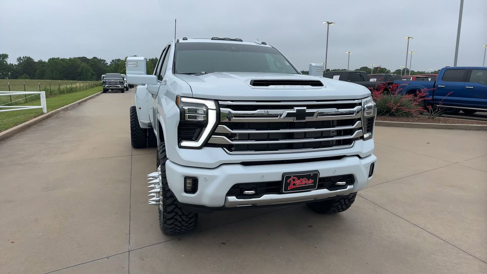 New 2026 Chevrolet Silverado 3500 High Country w/ Technology Package AWD/4WD image 2