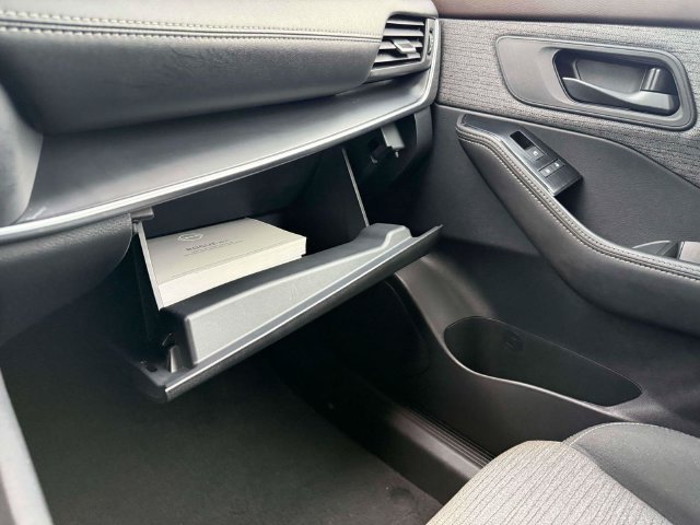 Used 2021 Nissan Rogue S FWD image 29