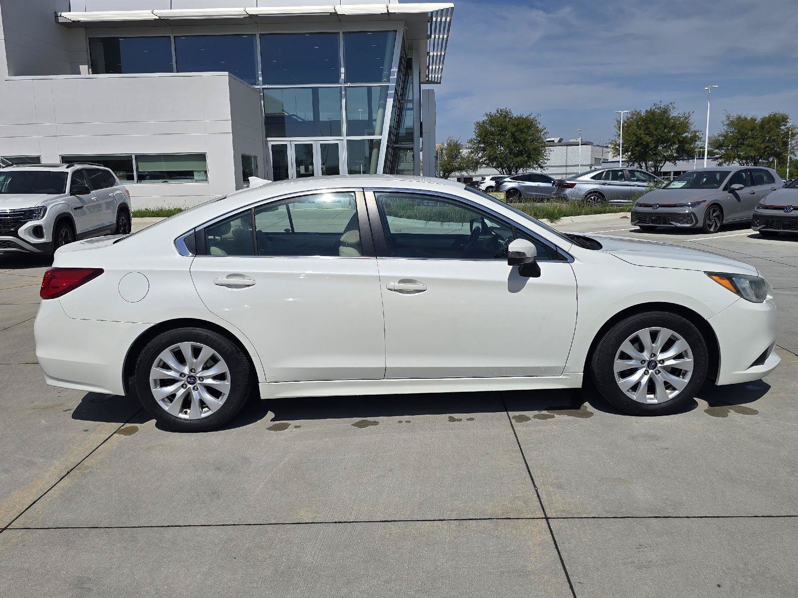 Used 2017 Subaru Legacy 2.5i Premium AWD/4WD image 16