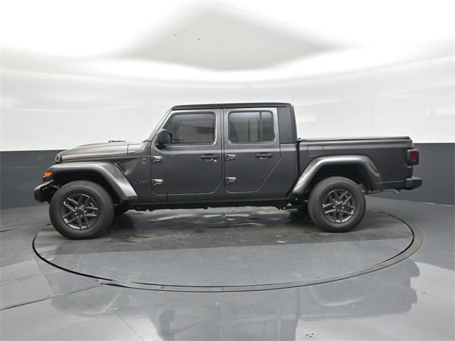 New 2025 Jeep Gladiator Sport image 7