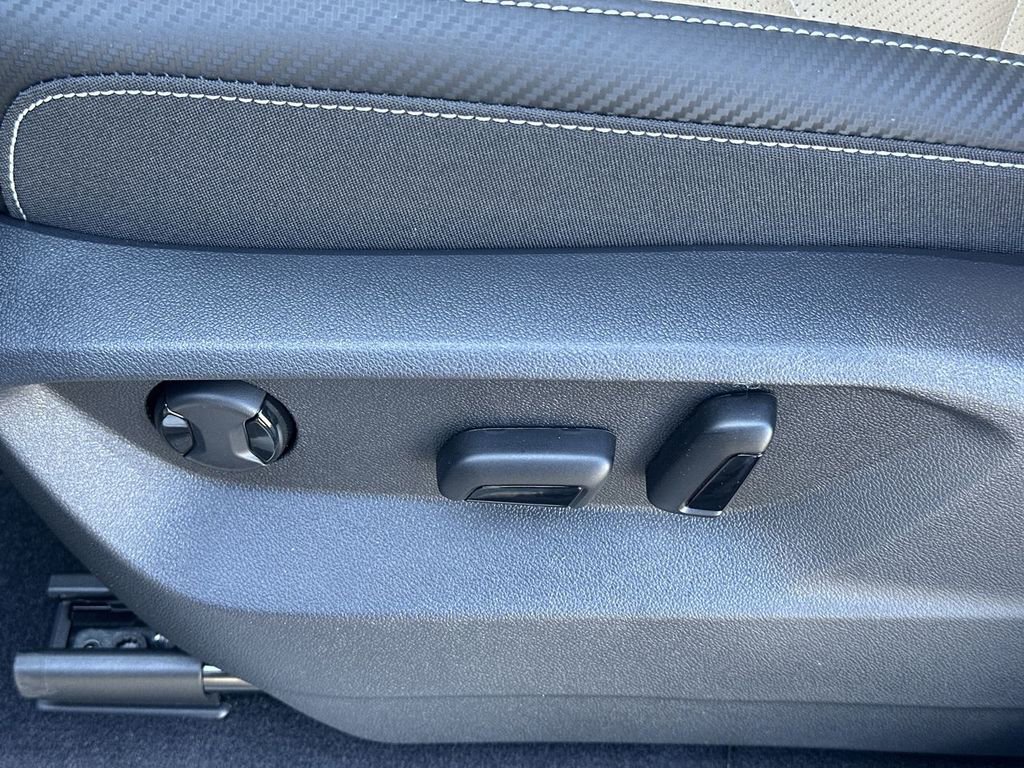 New 2026 Volkswagen Atlas Cross Sport SE image 12