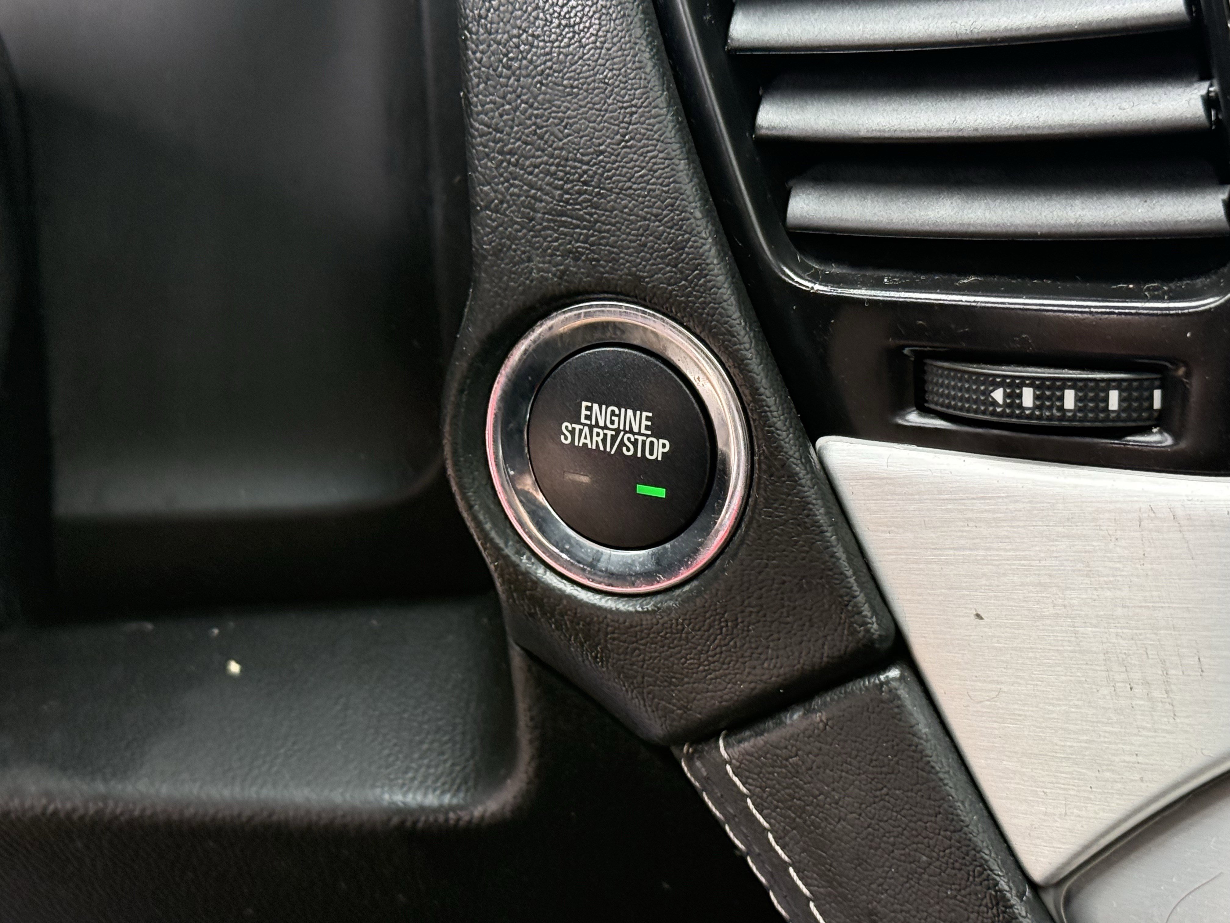 Used 2018 GMC Yukon SLT w/ Premium Edition image 23